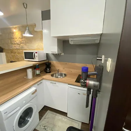 Cosy T3 In Montmartre パリ